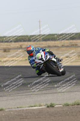 media/Sep-07-2024-Pacific Track Time (Sat) [[9bb89f5e83]]/A group/Phone Wall Paper 1000am/